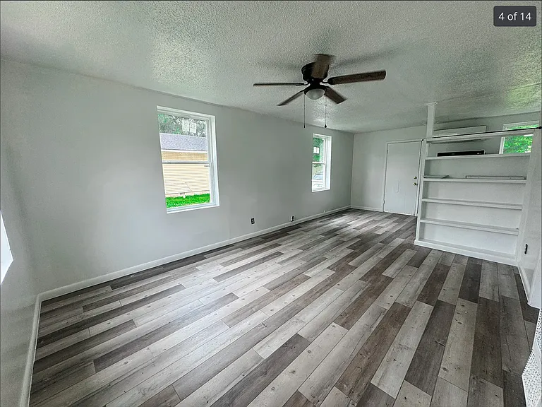 918 Coy Ave #918 — Photo 4