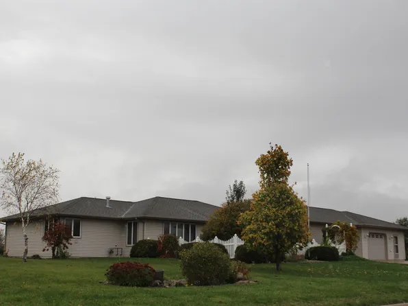 330 Allan St, Allison, IA 50602