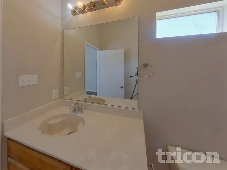 2116 Charmion Ln — Photo 9