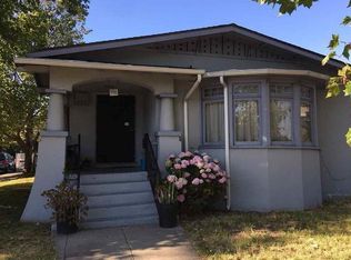 996 40th St, Oakland, CA 94608
