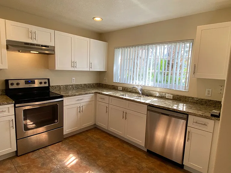 1203 Madeira Key Pl — Photo 5