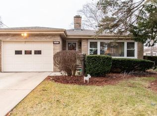 501 Yeoman St, Waukegan, IL 60085