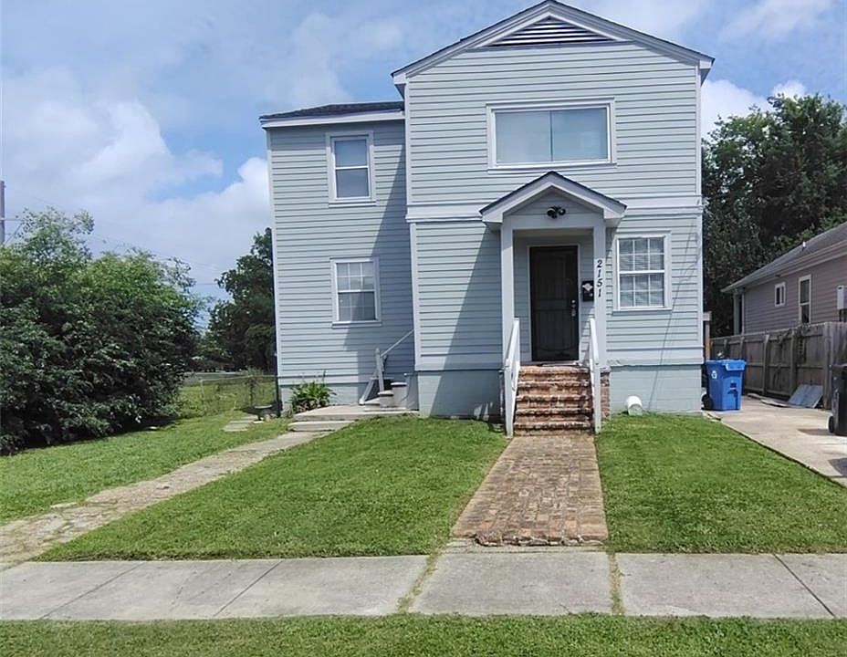 1st image of 2151 Robin St