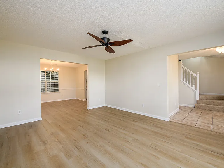 4827 Snap Creek Ln — Photo 9