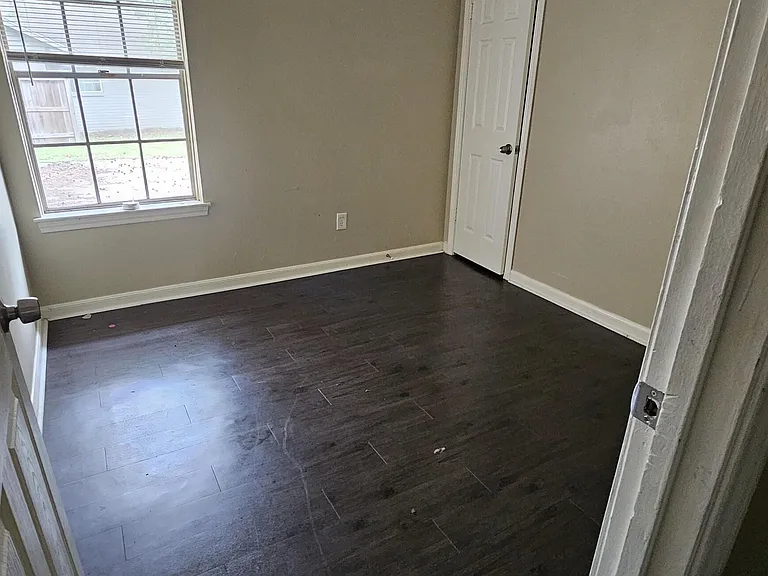 3303 Roaming Woods Ln — Photo 10