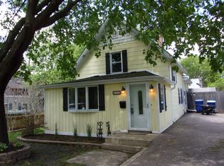 313 Oak St, Geneva, IL 60134