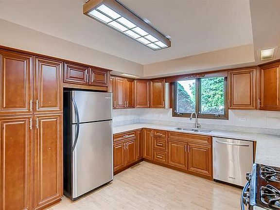 2nd image of 9322 W 140th St