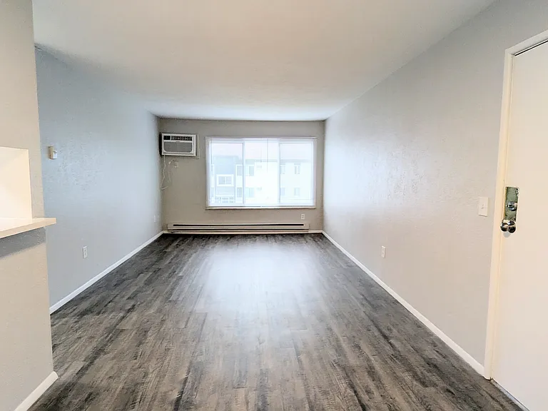 Copper Cove Apartments — Photo 32