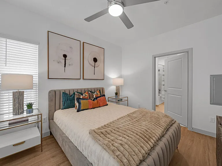 THE RESIDENCES AT LANDON RIDGE — Photo 7