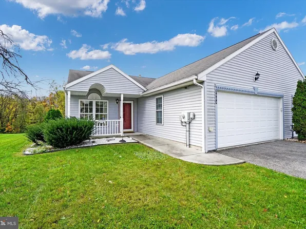 2804 Tonys Dr, York, PA 17408