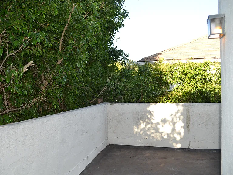 936 S Sherbourne Dr — Photo 8