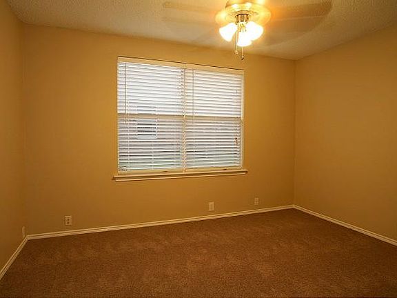 3rd image of 230 Tulane Dr