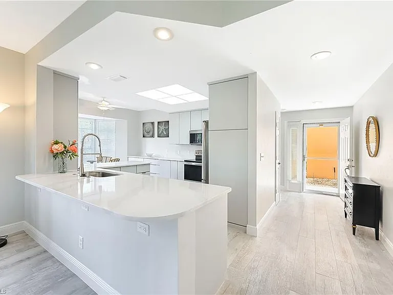 651 Wiggins Lake Dr #102 — Photo 6