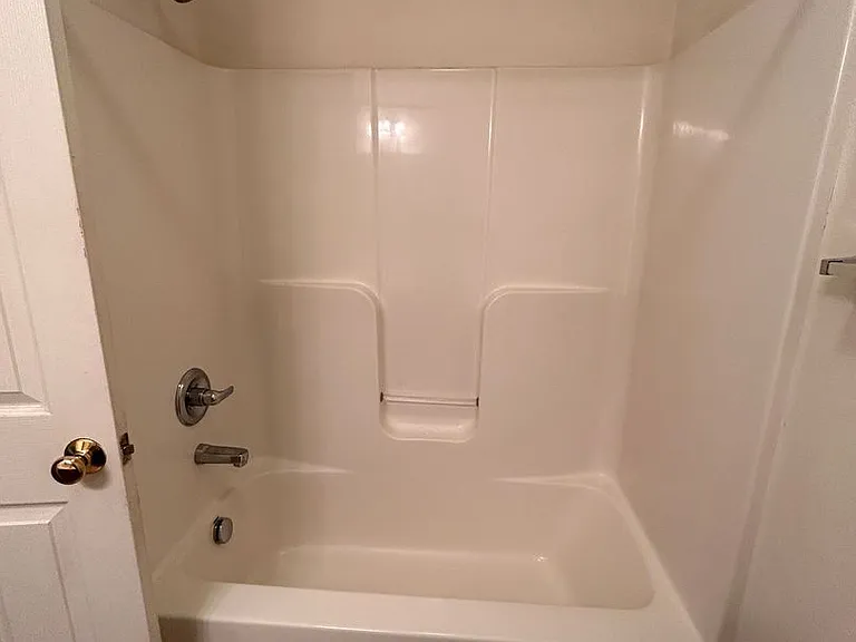 114 Farmhouse Ln — Photo 9