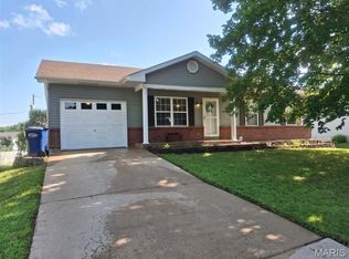 814 Trojan Cir, Troy, MO 63379