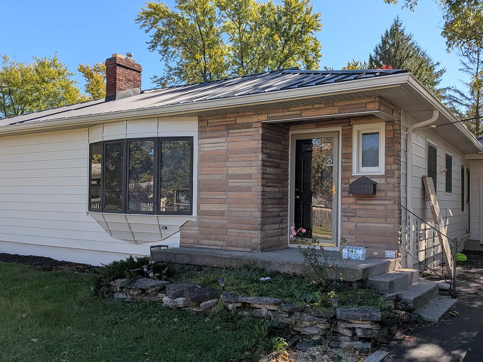 2 bed, 1237 sqft, $1,600 — Photo 1