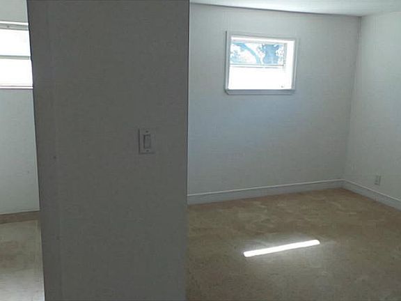 4th image of 1300 SE 1st St