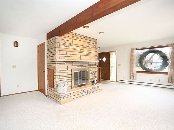 3rd image of 226 S Nash St