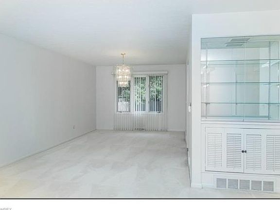 4th image of 1889 Fulham Dr