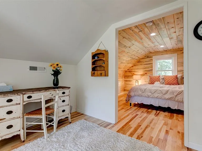 20600 NW Kings Grade Rd — Photo 11