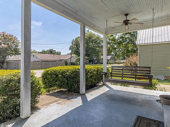 4th image of 1008 Cotton St