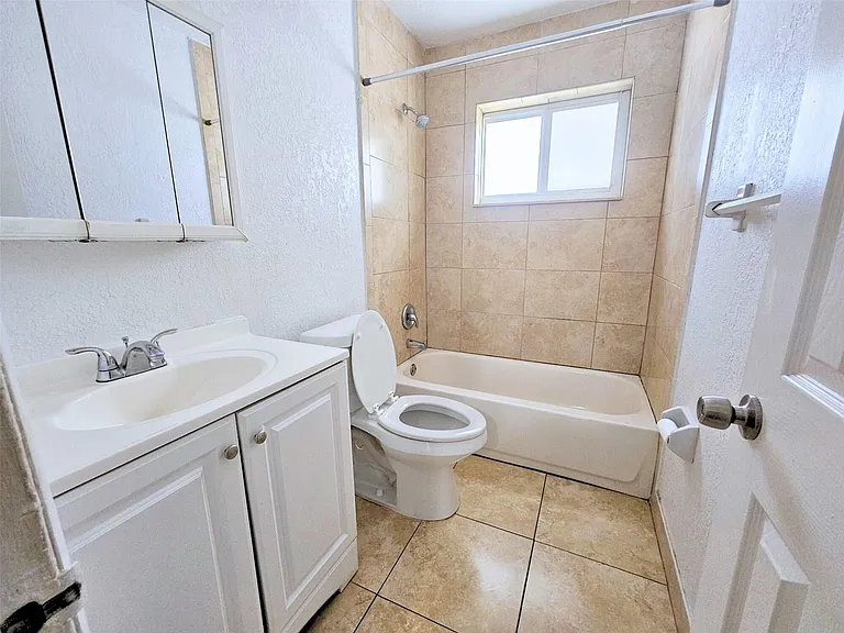 3741 SW 1st St #11 — Photo 8