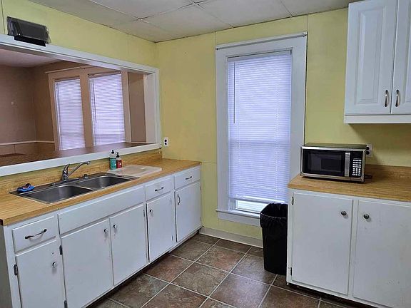4th image of 17 Park St #2
