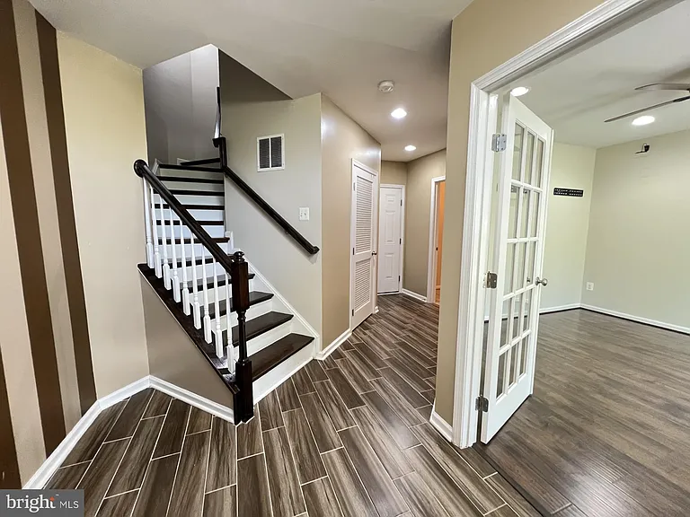 2153 Potomac Club Pkwy — Photo 15