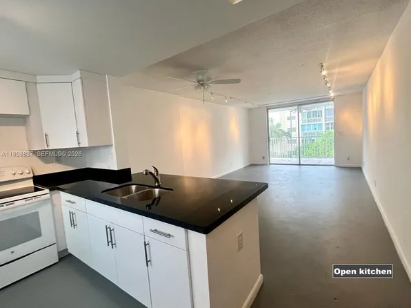 619 NE 14th Ave APT 304, Hallandale, FL 33009