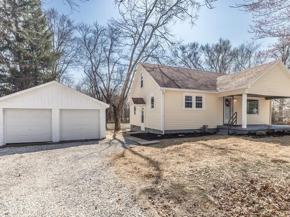 419 E 1st St, Lynnville, IN 47619