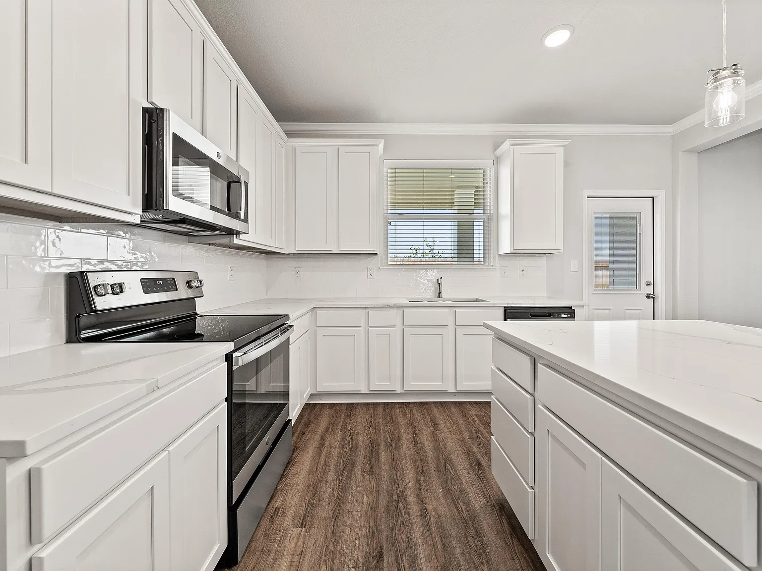 604 La Parra Bend - 1 — Photo 3