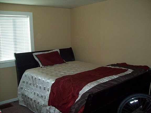 5th image of 938 Quincy St