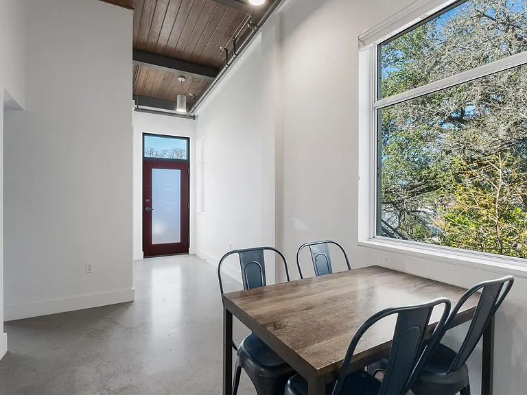 2205 N Lamar Blvd #321 — Photo 6