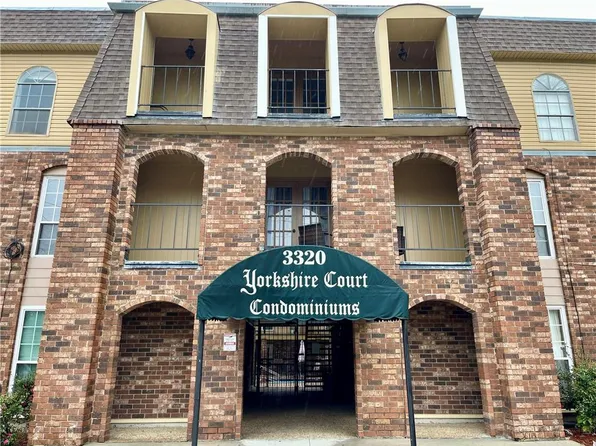 3320 N Arnoult Rd APT 120, Metairie, LA 70002