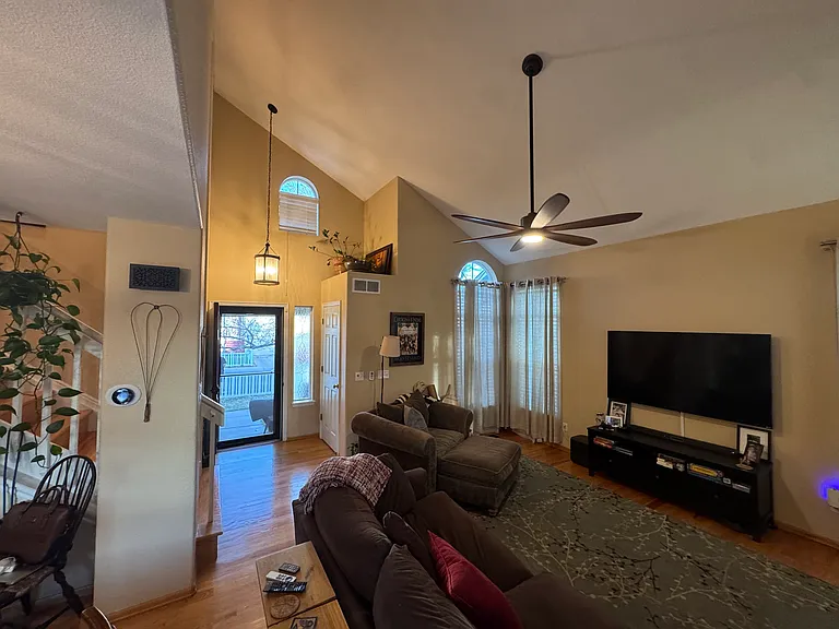 1245 S Chester Ct — Photo 8