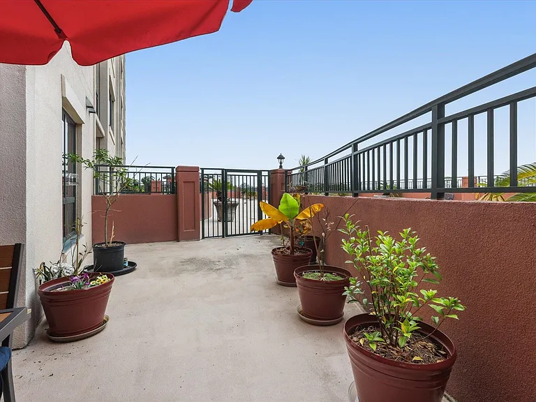 121 N Monroe St #5004 — Photo 29