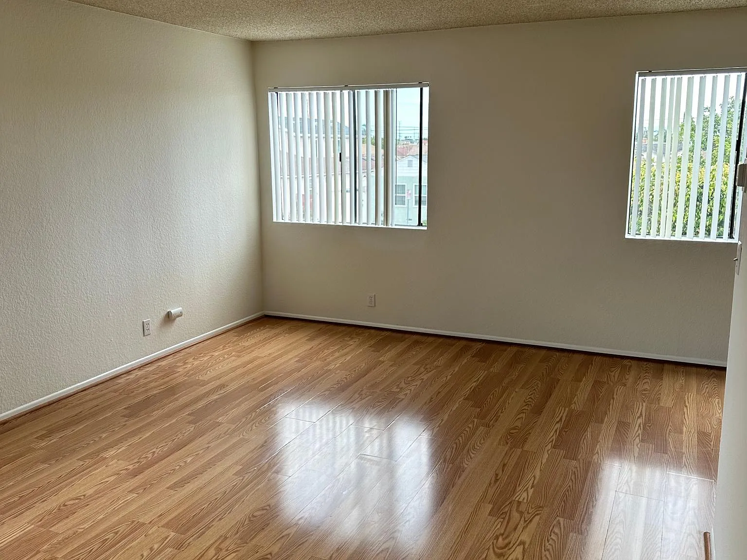 1 bed, 550 sqft, $2,100 — Photo 2