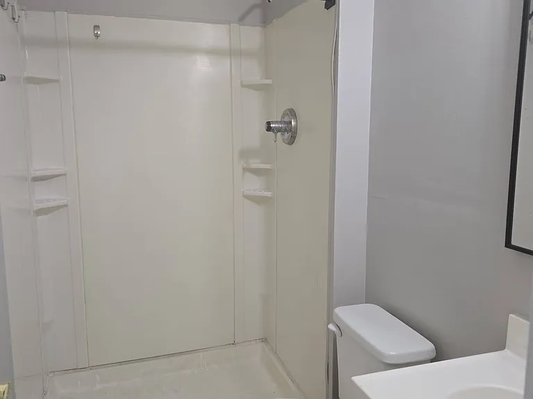 11042 Amburg Ct — Photo 10