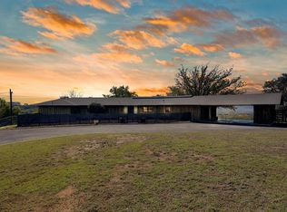 300 Doris Dr N, Kerrville, TX 78028