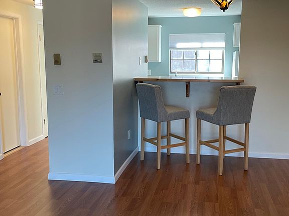 living/ dining area