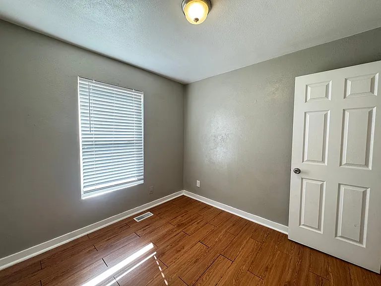 2030 NW 25th St #9 — Photo 18