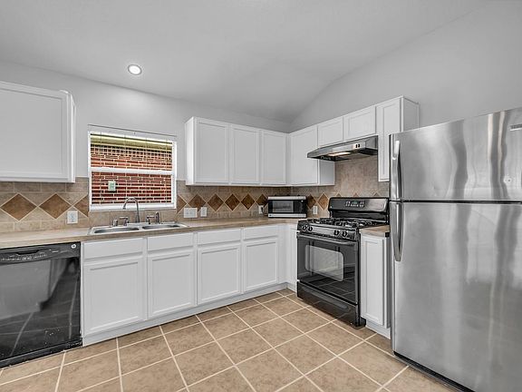4th image of 5734 Baldwin Elm St