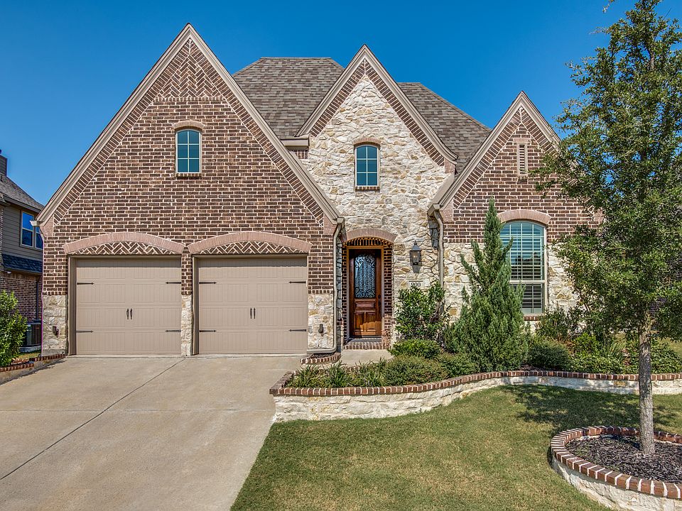 1st image of 900 Snyder Dr
