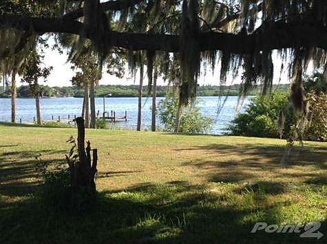 Great location for romantic picnics and watching the sun touch down hi the evenings