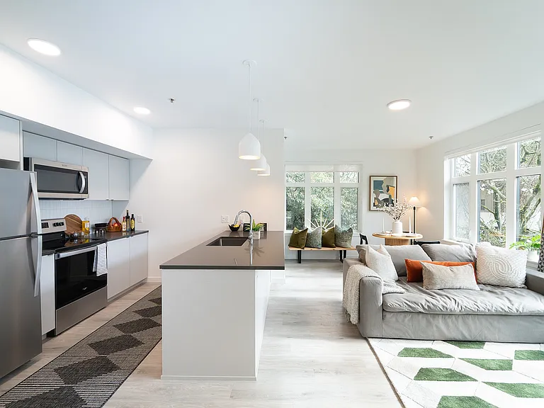 Henley Place — Photo 20