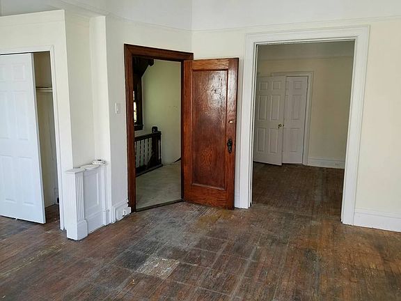 5th image of 2880 Briggs Ave
