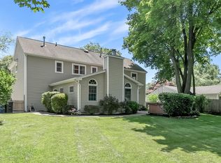 202 Beechwood Dr, Shrewsbury, NJ 07702