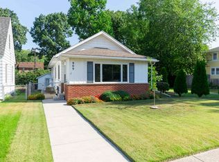 909 Donmoyer Ave, South Bend, IN 46614