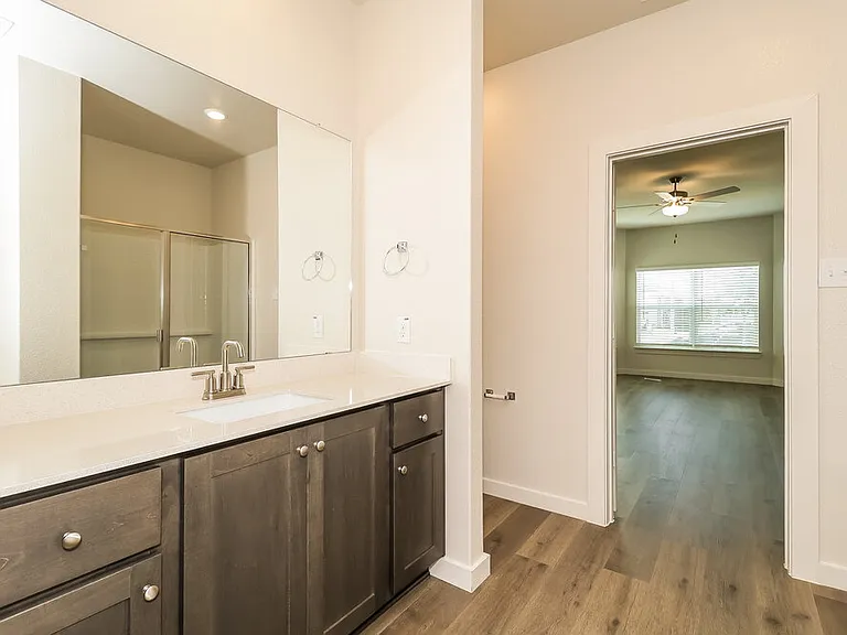 1513 Woodwinds Dr — Photo 13