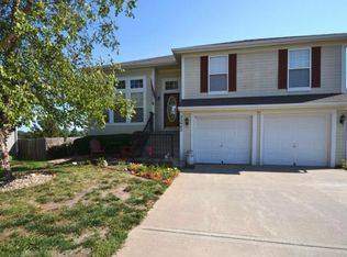 22642 Saint Francis Ct, Spring Hill, KS 66083